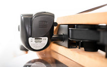 Kép betöltése a galériamegjelenítőbe: WaterRower ComModule okoskiegészítő telefontartóval