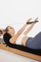 Kép betöltése a galériamegjelenítőbe: WaterRower RowLAX