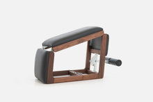 Load image into Gallery viewer, NOHRD TriaTrainer - Walnut leather
