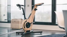 Load image into Gallery viewer, NOHrD Bike szobabicikli - Tölgyfa

