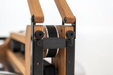Kép betöltése a galériamegjelenítőbe: WaterRower Performance Ergométer - Tölgyfa
