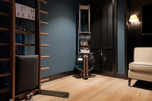 Kép betöltése a galériamegjelenítőbe: WaterRower S4 Classic - Diófa
